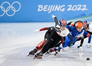 雷火电竞主播-法国选手在短道速滑比赛中惊艳出场