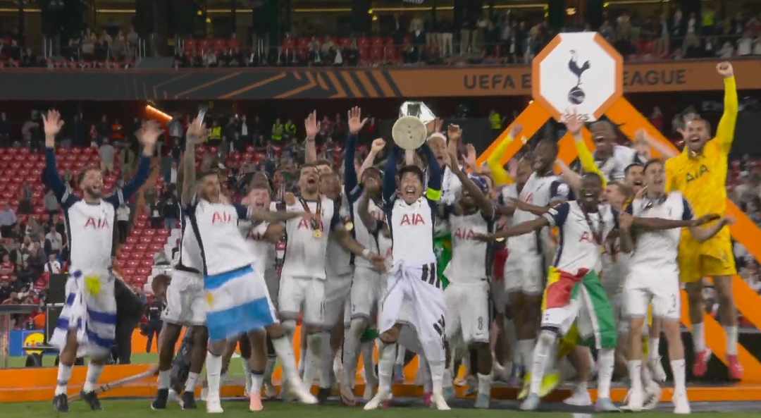 热刺险胜曼联，孙兴慜补时绝平世界杯