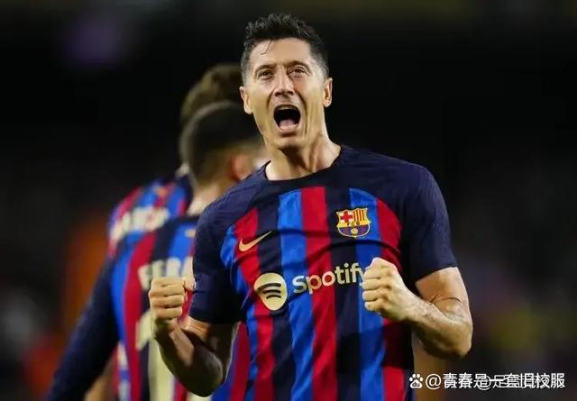 关于巴萨力克皇马，莱万补时绝平欧冠的信息