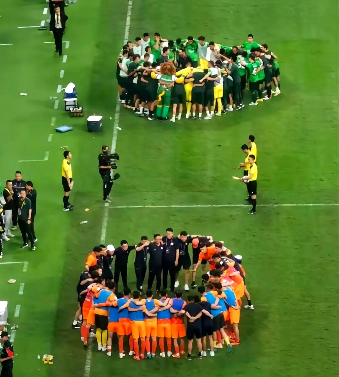 顶级球队称霸赛场，实力碾压对手